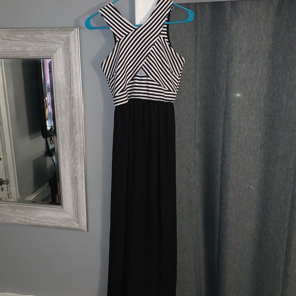 Black and white sheer maxi dress sz Small
